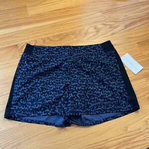 Athleta Brooklyn Printed Shorts Size 16 NWT
